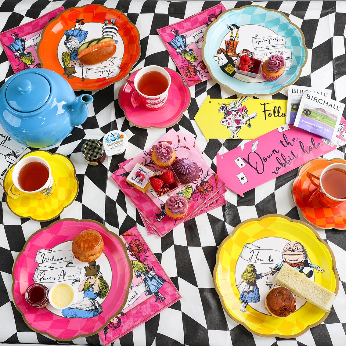 Alice in Wonderland Bright Pink Paper Napkins - 20 Pack