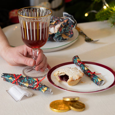 Partridge & Pear Christmas Saucer Crackers - 10 Pack Display | Christmas Decor |