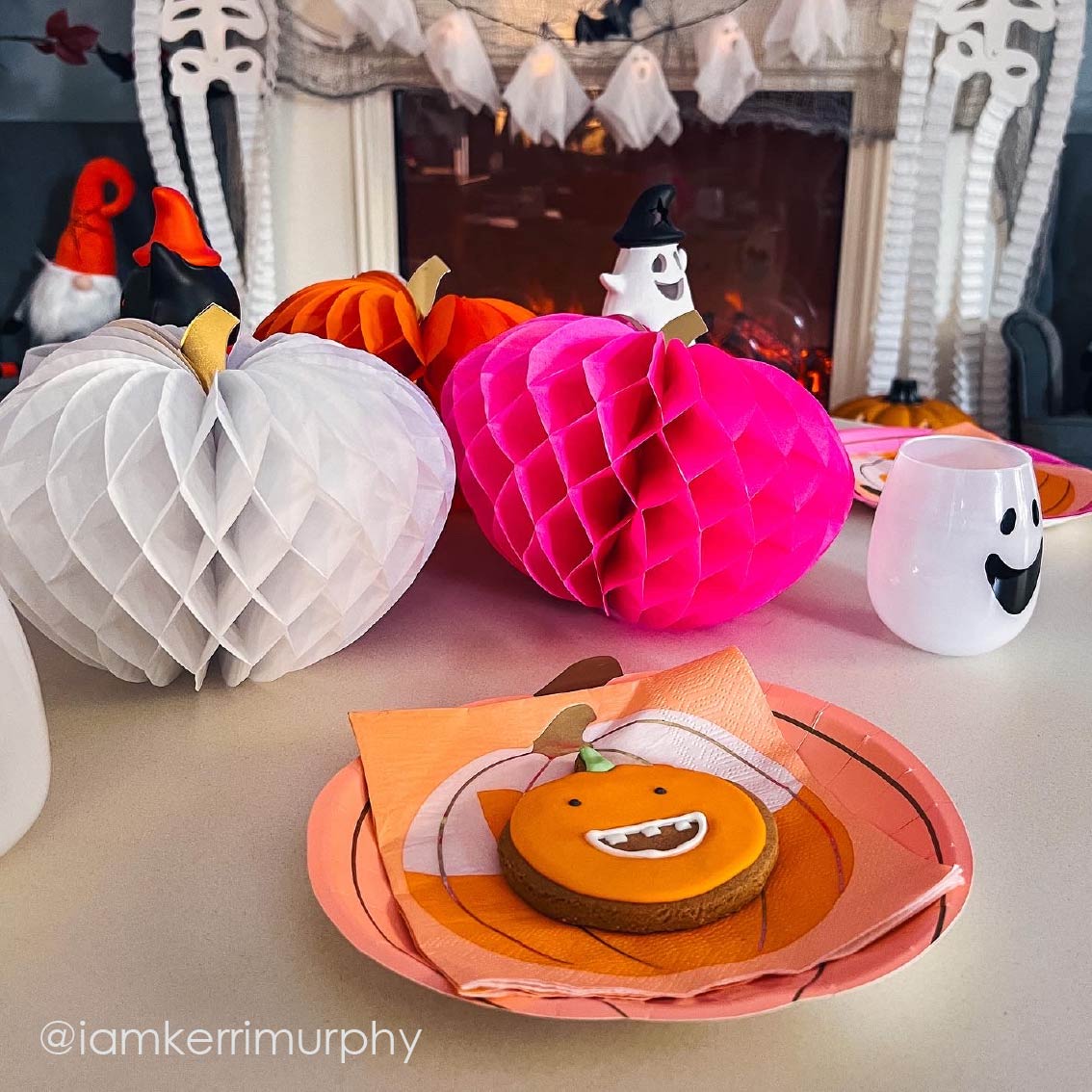 Halloween Pumpkin Paper Plates - 8 Pack